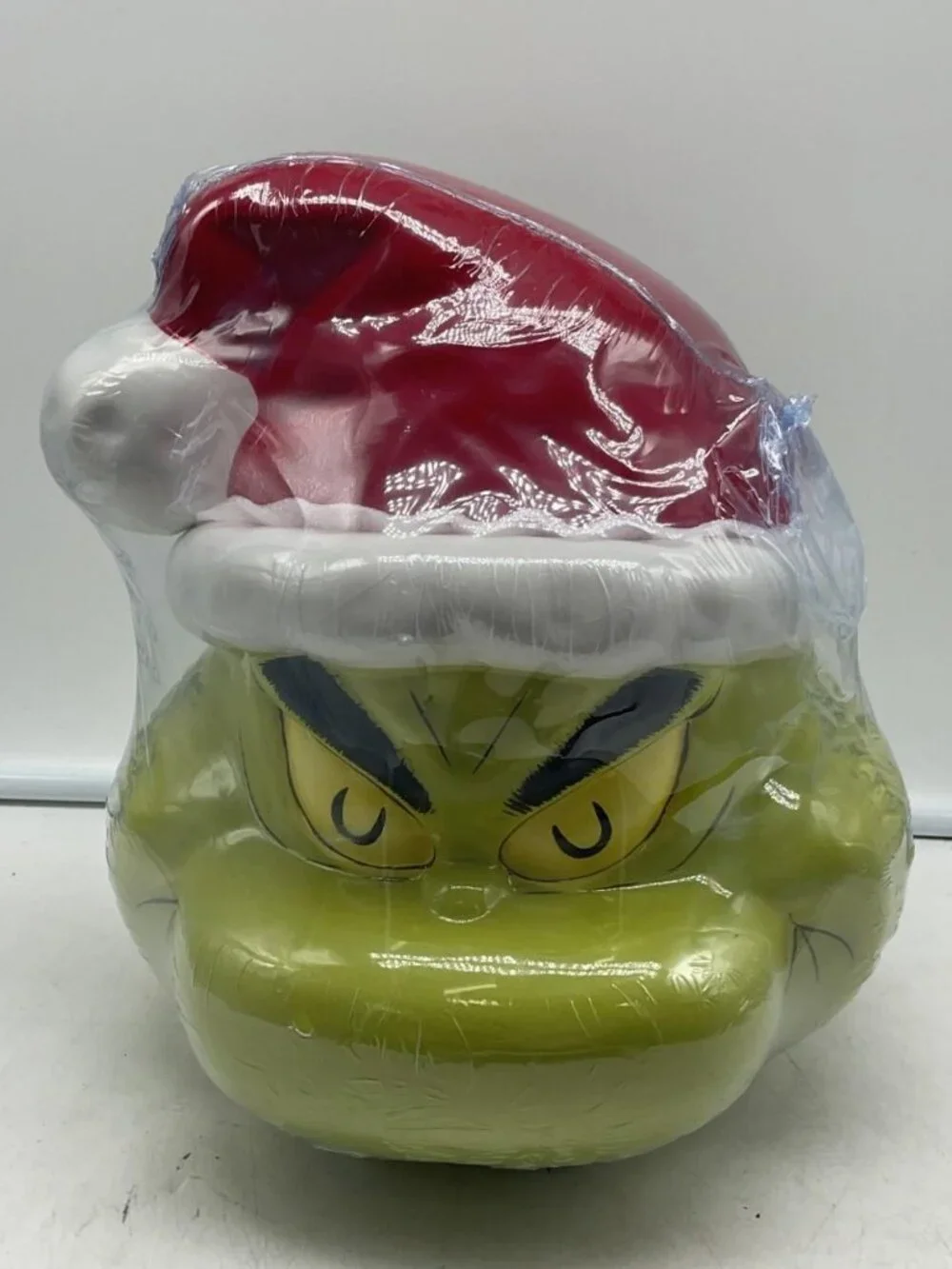 Dr. Seuss The Grinch Christmas Large Ceramic Cookie Jar. Sealed